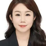 黄靖雯
